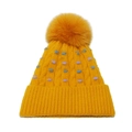 Detalle de gorro de punto amarillo jengibre con pompón suave y lunares de colores - M (56-58cm) / Amarillo