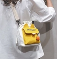 Sac seau en toile japonais blanc avec poche jaune et petit pendentif carotte - Jaune