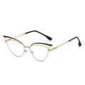 Modische Cat-Eye-Sonnenbrille aus Goldmetall mit Hohlrahmen und feinen Gravurdetails - Goldrahmen