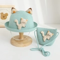 Détail d'un chapeau de paille pour enfant vert menthe et sac assorti avec oreilles de chat - Enfant 52cm Circonférence de la tête / Ensemble Chapeau + Sac / Vert - Ensemble Chat 3D