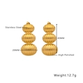 Détails de boucles d'oreilles ovales en acier doré avec dimensions et poids du produit - Style Triple Ovale Rayé (E355)