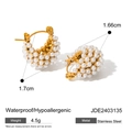 Pendientes de cesta en acero inoxidable dorado con perlas blancas y circonitas - Pendientes de perlas de herradura (JDE2403135)