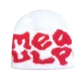 Détail du bonnet blanc en tricot pelucheux avec lettrage MEOW rouge vif en gros plan - M(54-60cm) / Blanc