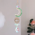 Gouden maan zonnevanger met groene stenen en regenboog kristallen prisma hanger - Aventurijn jade