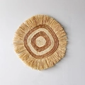 Decorazione murale rotonda in paglia boho con frange in fibra naturale beige e marrone - Stile con Nappe a Cerchi Concentrici (41cm)