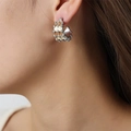 Pendientes en C de plata con diseño de cuadros en esmalte beige y estilo vintage - Esmalte de Colores (F1144) / Color Acero