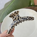 Eleganter Haarklammer aus Acetat in Bernstein-Schildpatt-Optik für Damen trendiger Haarschmuck - 11.8cm / Helles Schildpatt Stern