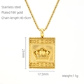 Detalle del colgante de corona cuadrada en acero inoxidable chapado en oro 18K con medidas - Corona