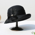Chapeau de soleil élégant en paille noire avec nœud de perles décoratif pour femme - Réglable / Noir