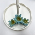Pinza per capelli a forma di fiore di frangipane sfumato blu e giallo su base bianca - Girasole / 9.5CM / Blu