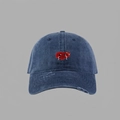 Detailansicht der roten Herz-Stickerei und Used-Look Details auf der Denim-Kappe - Einstellbar (56-58cm) / Marineblau
