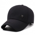 Schwarze Baumwoll-Baseballkappe für Herren mit Metallschild und besticktem Schirm für outdoor - Schwarz