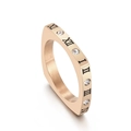 Roségoldener Edelstahlring mit römischen Ziffern und vier eingesetzten Zirkonia - US 6 / Roségold Quadratisch Römische Ziffern Eingelegter Stil (KR103549-GC)