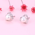 Orecchini a triangolo in argento S925 con lucenti perle naturali d'acqua dolce - Perno in argento 925 / Perla Bianca (Colore Platino)