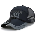 Cappellino da baseball in mesh blu scuro ad asciugatura rapida con stampa RUNNER - Regolabile / Blu navy