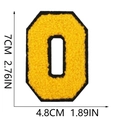 Dettaglio toppa ciniglia gialla numero 0 con misure 7 cm di altezza e 4,8 cm di larghezza - Singolo - Lettera O Gialla