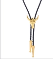 Verstellbare Vintage Bolo-Krawatte mit goldenem Stierkopf an schwarzer Flechtkordel - Spitzhorn-Stierkopf Gold