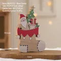 Decorazione natalizia in legno con Babbo Natale nello stivale e albero di pino - Babbo Natale nella calza