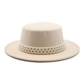 Detalle decorativo de perlas en un sombrero de lana beige con copa plana - M (56-58cm) / Beige