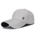 Graue Business-Baseballkappe für Herren mit C-Metallabzeichen und Twill-Struktur - Hellgrau
