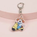 Porte-clés mignon en acrylique avec chien blanc sur scooter jaune et un petit ours - Chien sur Scooter