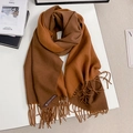 Double-sided knit scarf in dark brown and caramel with tassels and brand label - 200*70cm / Caramel + Camel