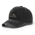 Détail de casquette en coton délavé avec écusson montagne brodé et bordure effet usé - Taille unique / Noir Lavé (A)