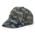 Detail der blauen Denim-Baseballkappe mit breiter Webstruktur und abgenutzten Fransen-Details - Einheitsgröße(Einstellbar) / Blaugrau (B)