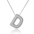 Details vom silbernen D-Buchstaben-Anhänger mit Zirkonia und eleganter Box-Kette - Buchstabe D