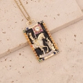 Vue détaillée du collier Tarot La Mort XIII avec émail noir et pierres précieuses - 13# La Mort