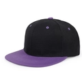 Snapback-Cap mit flachem Schirm in Schwarz und Lila aus Baumwoll-Twill-Stoff - Schwarz & Lila