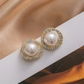 Elegant gold earrings with white pearls and sparkling rhinestones on silk background - White (B6019)
