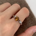 Anillo de plata vintage con piedra ojo de tigre redonda e incrustación de circón rojo - 35# Anillo Abierto Minimalista con Dos Piedras Plateado