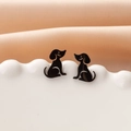 Detalle de pendientes de perro salchicha negro en acero inoxidable 304 en bandeja - Forma de Perro de Dibujos Animados (778) / Negro