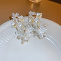 Eleganti orecchini a fiore bianco con nappa, metallo dorato e perle su vassoio - Stile Cavo a Goccia d'acqua Farfalla (1#)