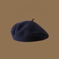Detail of wool beret texture in navy blue with high-quality fashion brand branding - One Size / Navy Black