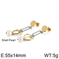 Pendientes de corazón dorados con perla de concha blanca y eslabones geométricos - Oro - Acero (KE88437-KFC)