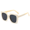 Occhiali da sole squadrati beige con strass e lenti colorate scure da donna - Montatura Beige Lente Grigio Nero