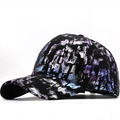 Casquette baseball à graffiti avec lettres violettes et bleues pour protection solaire - Réglable / Style de Graffiti Noir (01)