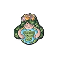 Spilla in smalto con Madre Terra che abbraccia il globo per la Giornata della Terra - Design Mother Earth Day (QHXZ1186)