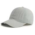 Atmungsaktive hellgraue schnelltrocknende Baseballkappe mit Mesh-Design für Outdoor-Sonnenschutz - Hellgrau