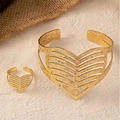 Golden cutout heart bracelet and ring set with modern hammered texture finish - 64# Hollow Heart-Shaped Hammered Set / Gold
