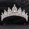Détail de la couronne de mariée avec cristaux et strass sur base en métal argenté - Argent Épais Strass Blanc