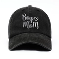 Schwarze gewaschene Baumwoll-Baseballkappe mit weißer Boy Mom Stickerei und Herz - Verstellbar / Schwarz