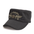 Détail de la casquette militaire noire avec broderie U.S. NAVAL et badge en métal - US - Noir