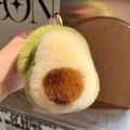 Porte-clés avocat mignon en fourrure de lapin rex, breloque de sac douce à la main - Avocat sans jambes
