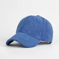 Gorra de béisbol de pana azul clásica con visera curva y un diseño vintage minimalista - Ajustable / Azul