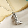 Collana con ciondolo a stivale da cowboy argento e incisioni floreali in stile vintage - Argento