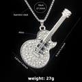 Collana con ciondolo a chitarra argento con strass scintillanti e catena in acciaio inox - Chitarra Grande in Strass Con Catena in Acciaio / Argento