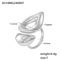 Anillo abierto geométrico de nariz de cerdo en cobre plateado con detalles técnicos - US 7 / Color Acero